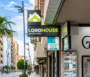 LORDHOUSE Asesores Inmobiliarios.jpg