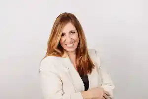 Ruth Márquez-Realtor 2 Puntos Real Estate.jpg