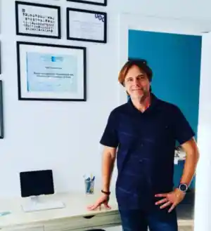 ÀLEX LETOSA PORTA.jpg