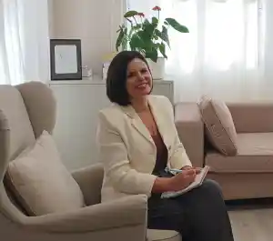 Laura lopez Psicologa Psicoanalista.jpg