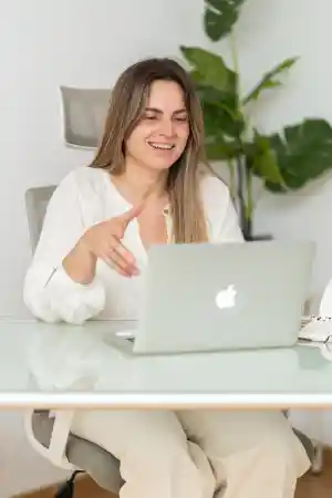 Ana Luzón Salud.jpg