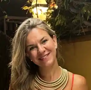 ABOGADA LAURA QUESADA .jpg